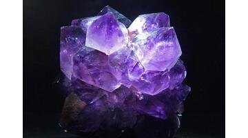 紫水晶洞真假如何鉴别【紫水晶真假最简单的鉴别】